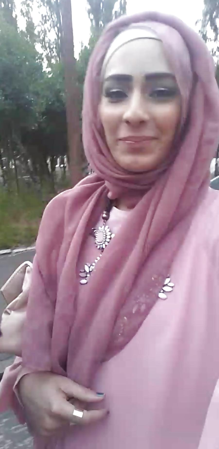 15P Hijab bitch