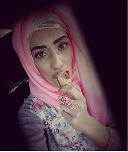 15P Hijab bitch