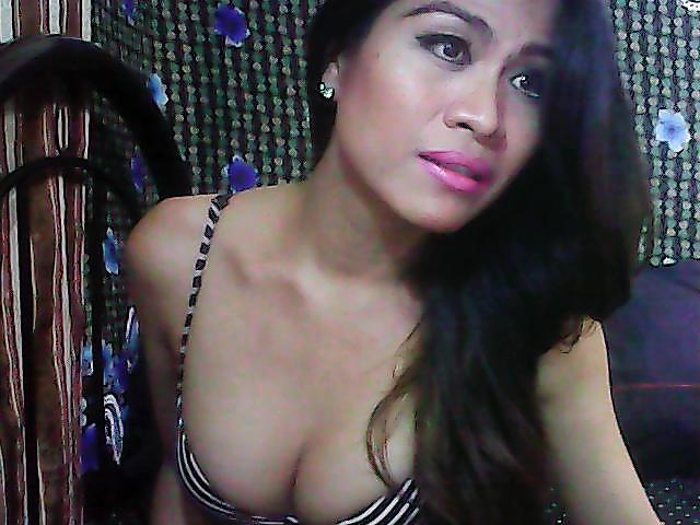 4P Im the queen of cock and i need slave to obey me