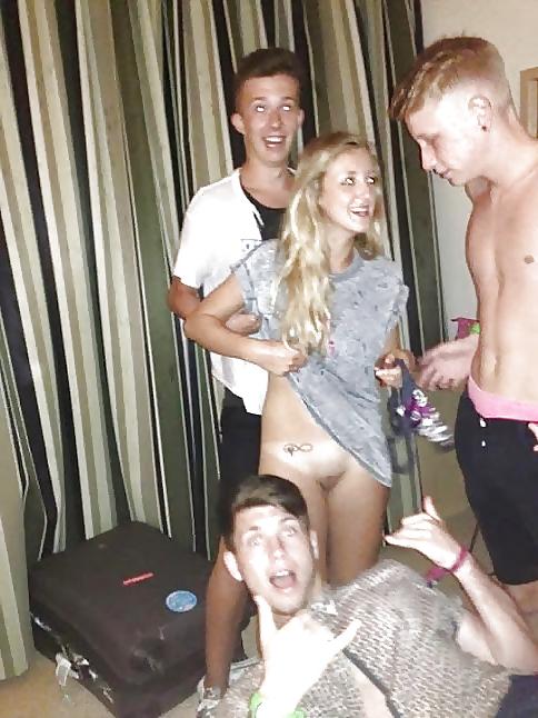 14P BRITISH HOLIDAY SLUTS!