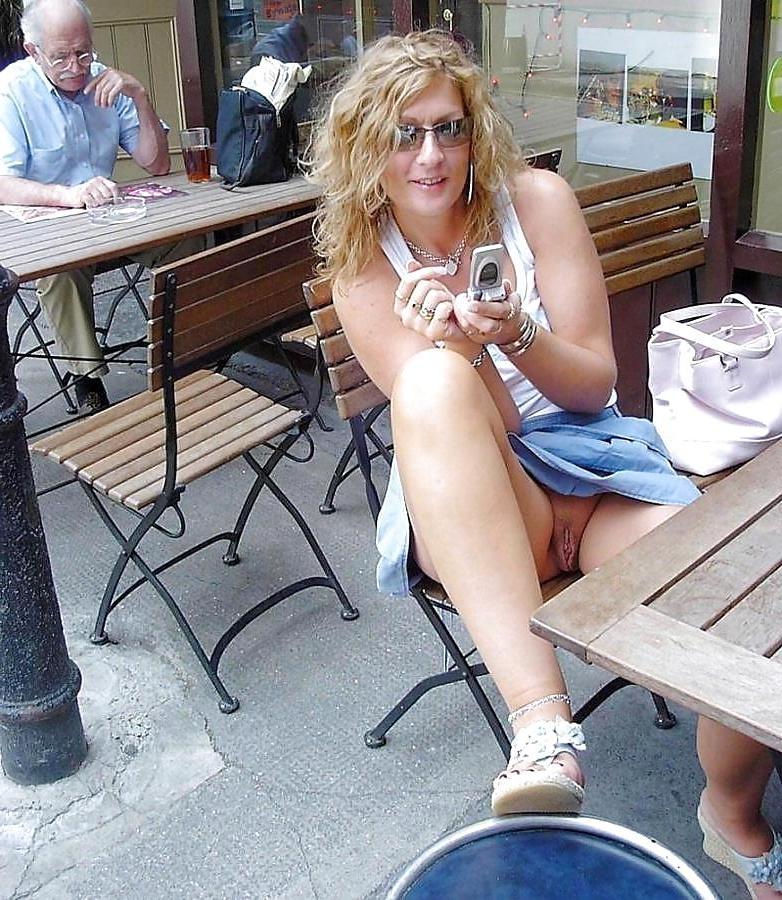 25P Girls in public 