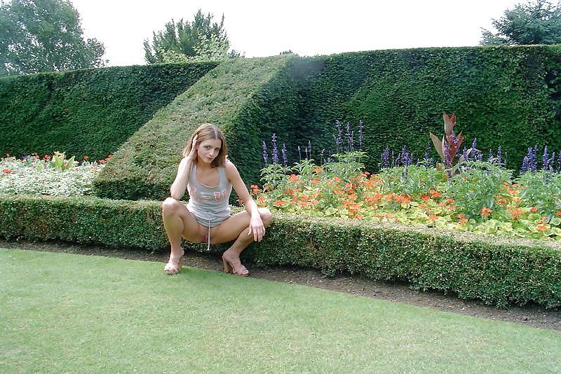 25P Annabel nude in public