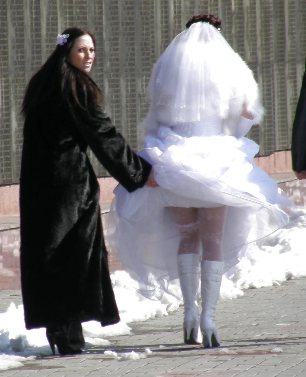 25P Wedding bride oops,flashing