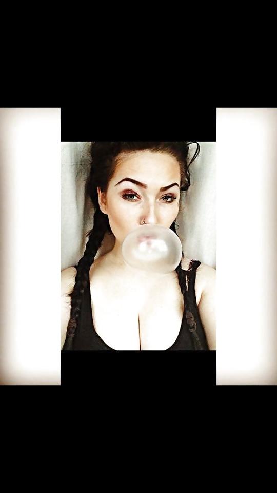 25P Sexy Megan Fox look alike British Facebook Bitch