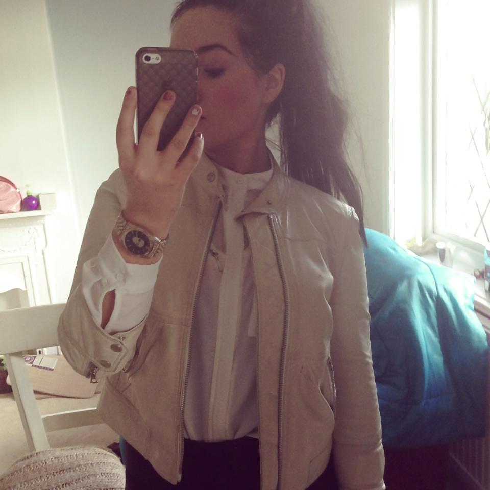 25P Sexy Megan Fox look alike British Facebook Bitch