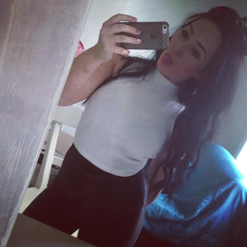 25P Sexy Megan Fox look alike British Facebook Bitch
