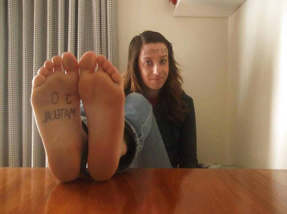 15P Hilary's Teen Footjob Feet