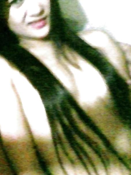 12P Webcam queen lara