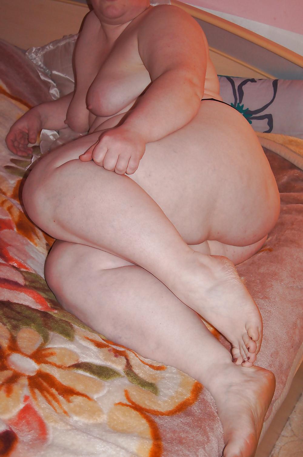 25P Footjob and feet II