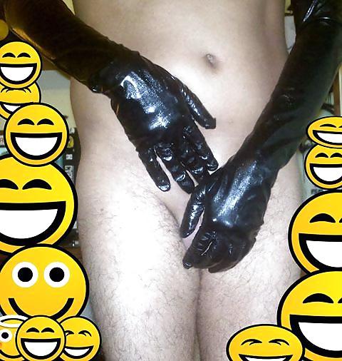 5P Black Vinyl Gloves