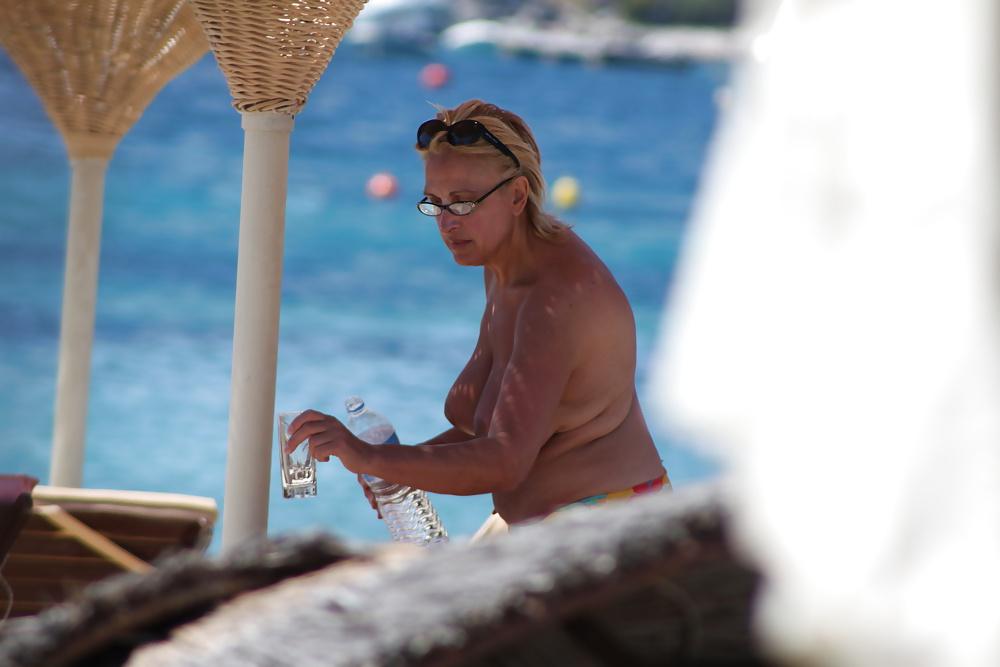 8P Topless beach in Mykonos3