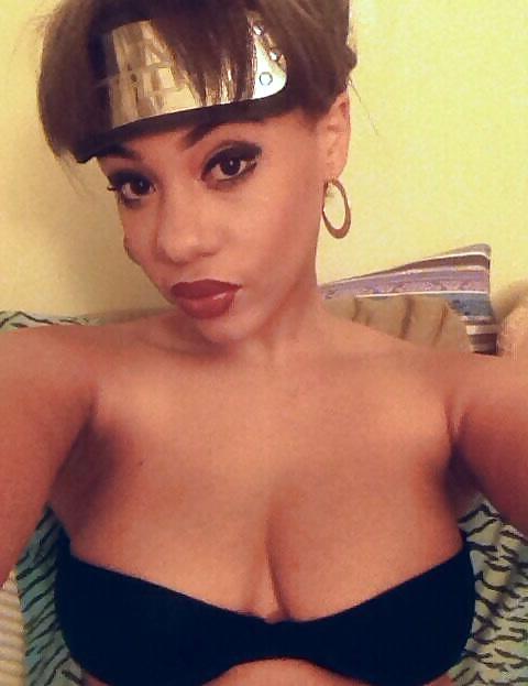 11P Social Media Goddess: Karen Dunlap