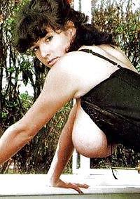 25P Busty Retro Queen - VirginiaFelsom