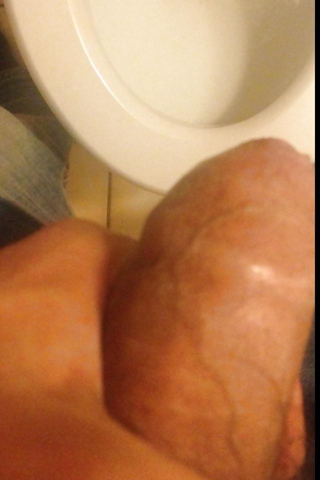 5P Handjob in Toilet