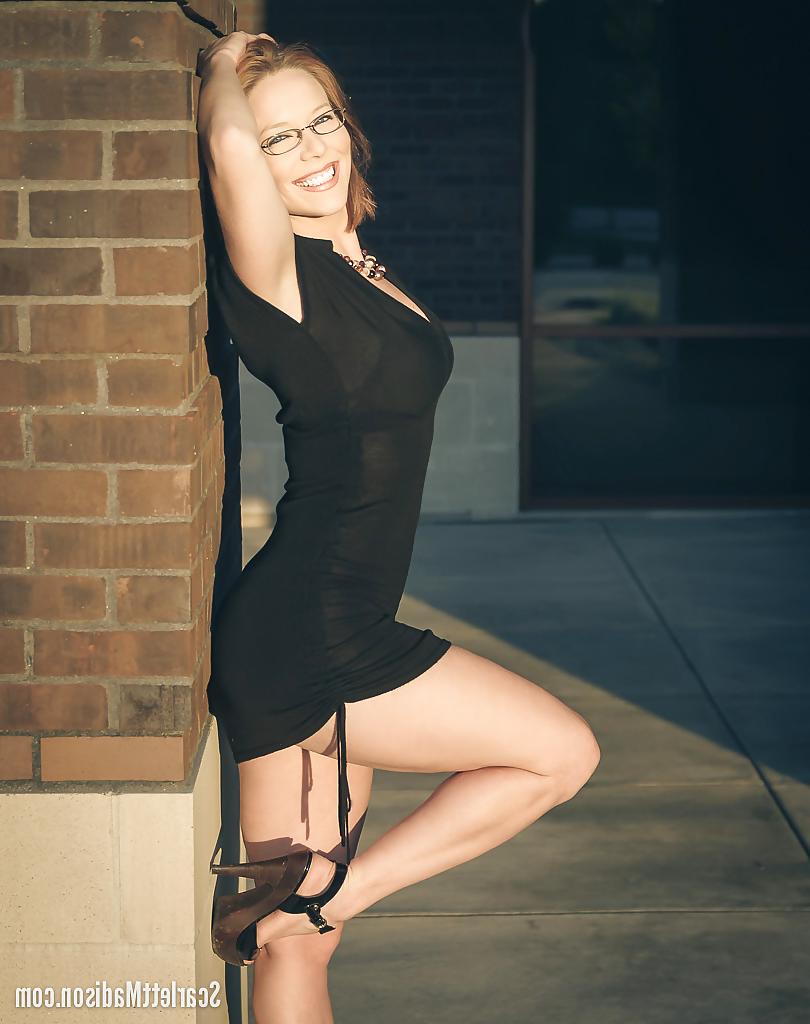 24P Scarlett Madison w glasses