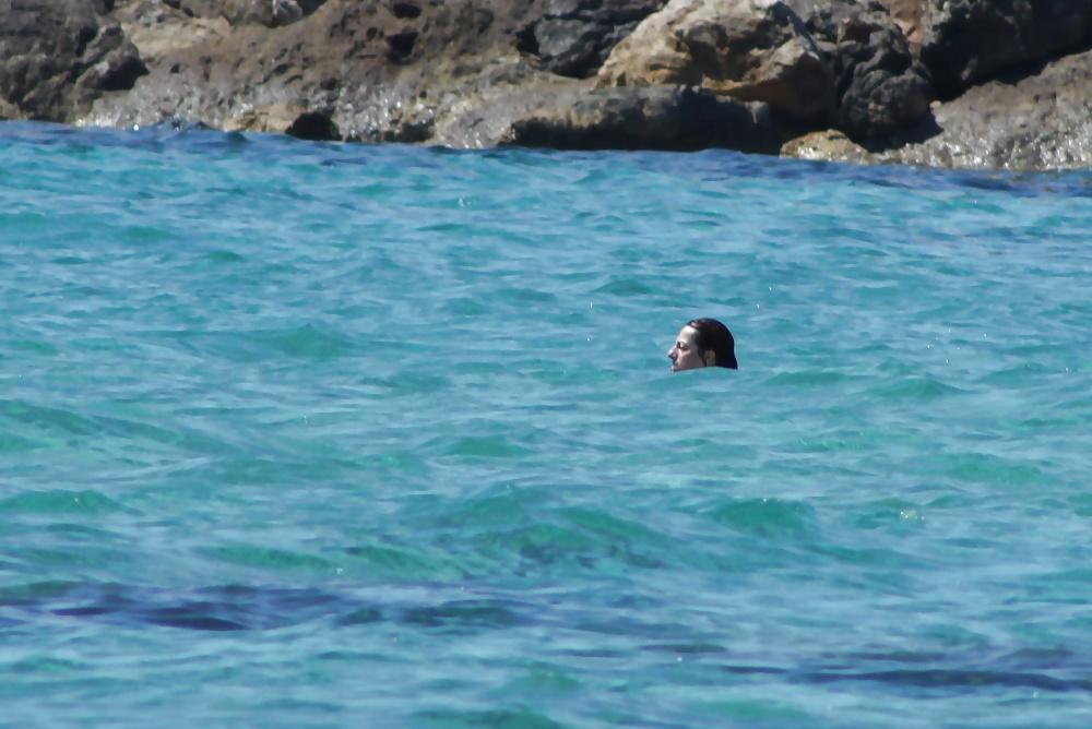 13P Topless beach in Naxos3