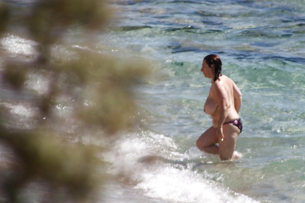 13P Topless beach in Naxos3