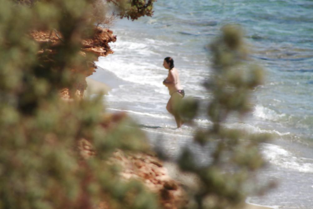 13P Topless beach in Naxos3
