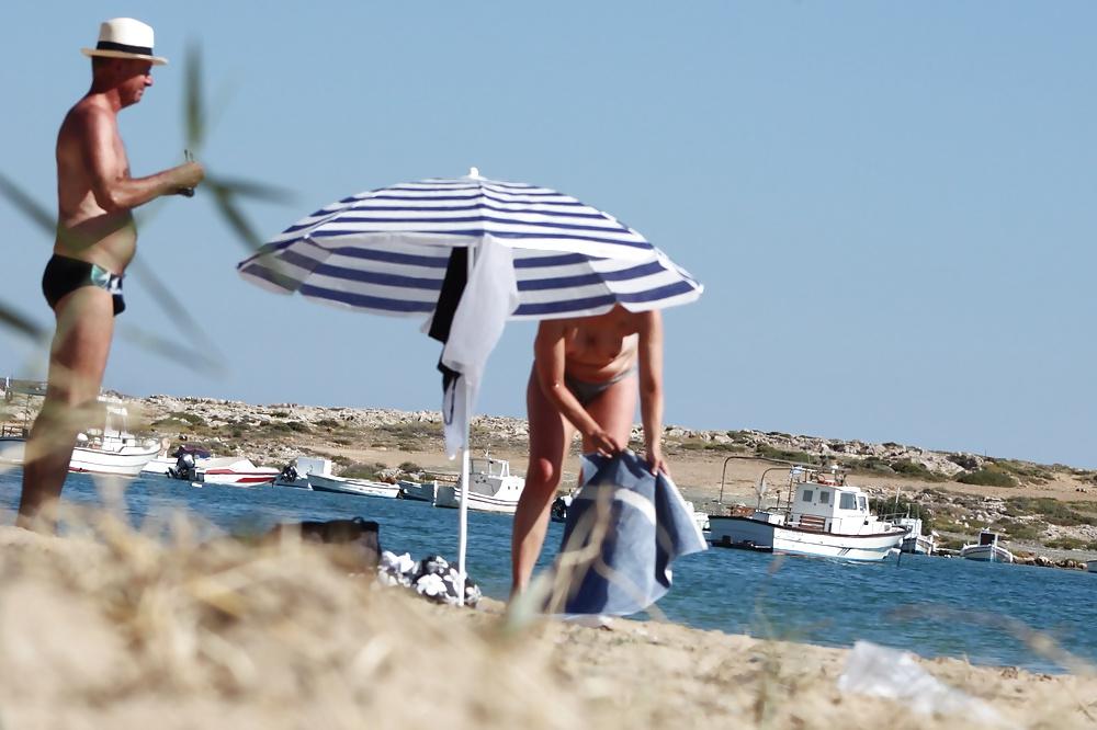 20P Topless beach in Paros2