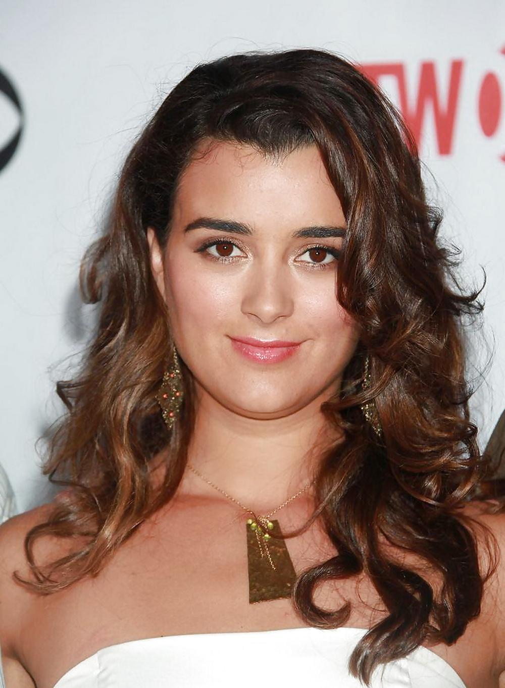 25P Cote de Pablo cum bitch