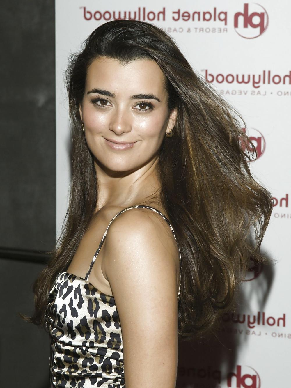25P Cote de Pablo cum bitch