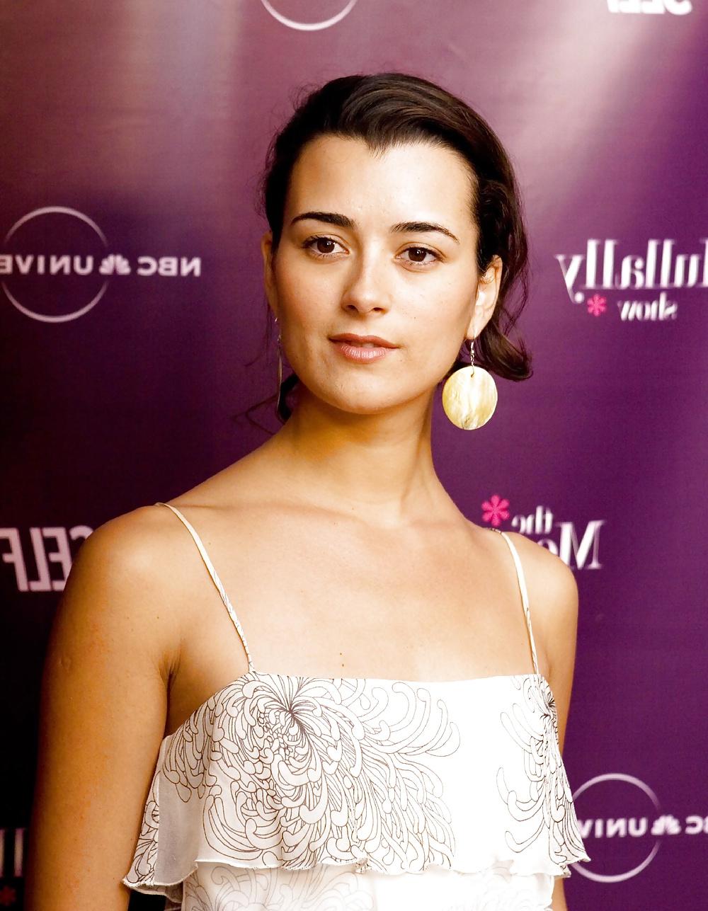 25P Cote de Pablo cum bitch
