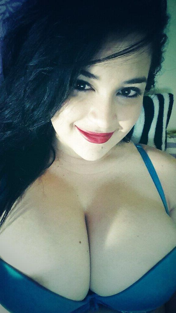 7P Sophie Rose - Natural 40D Tits