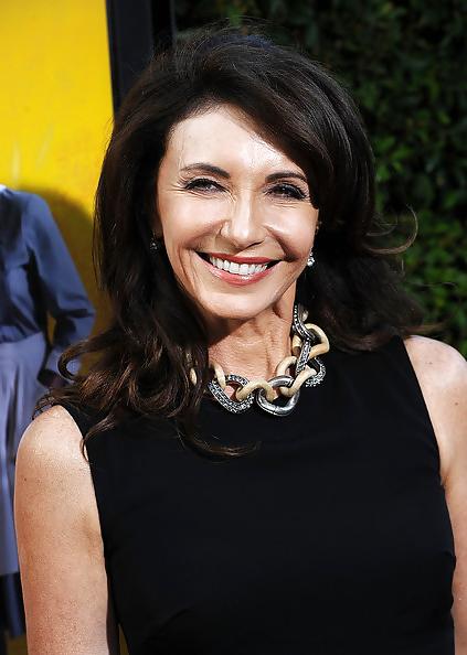 25P Mary Steenburgen-Mature Goddess