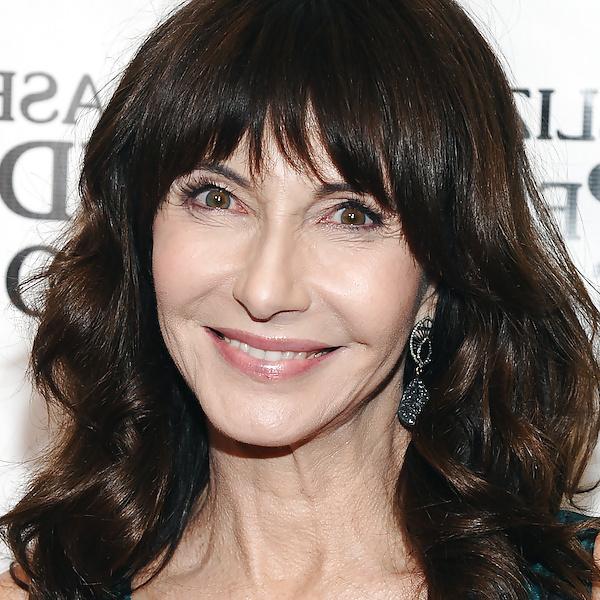 25P Mary Steenburgen-Mature Goddess