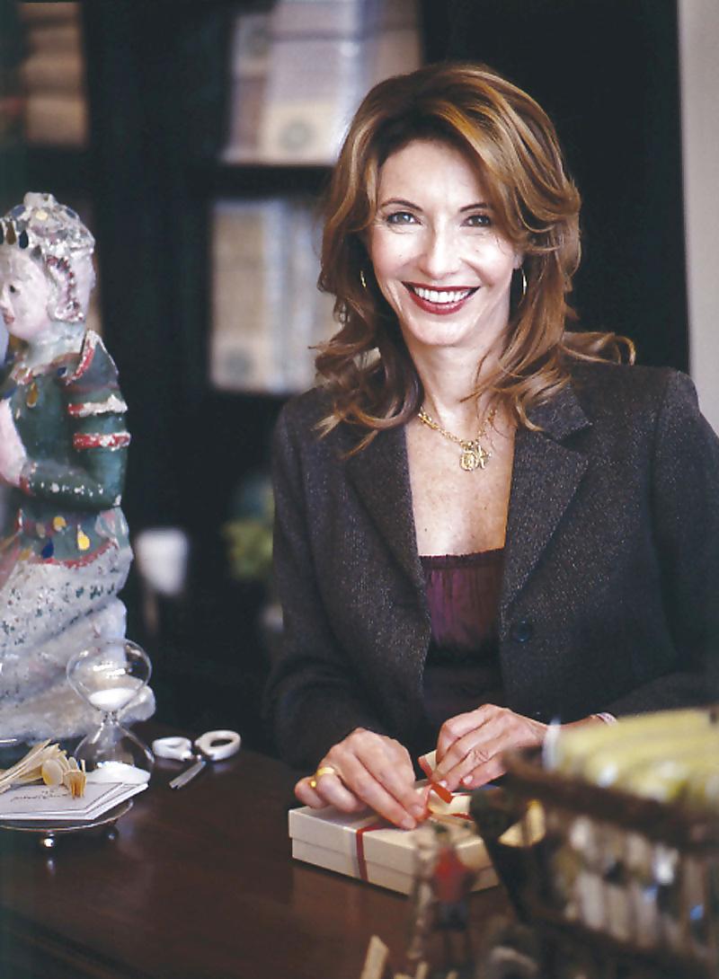 25P Mary Steenburgen-Mature Goddess