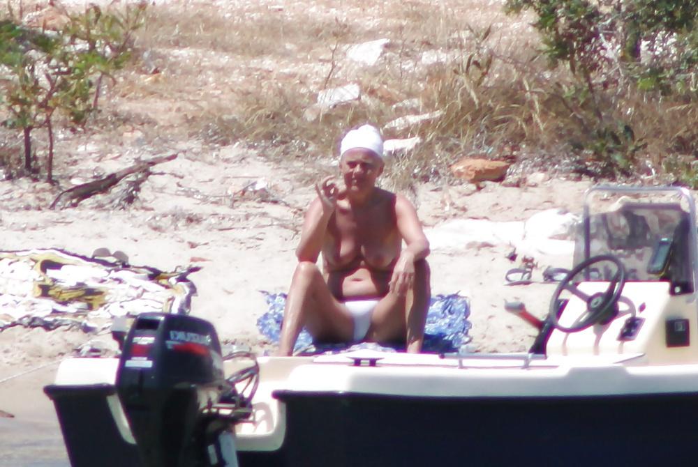 21P Topless beach in Paros1