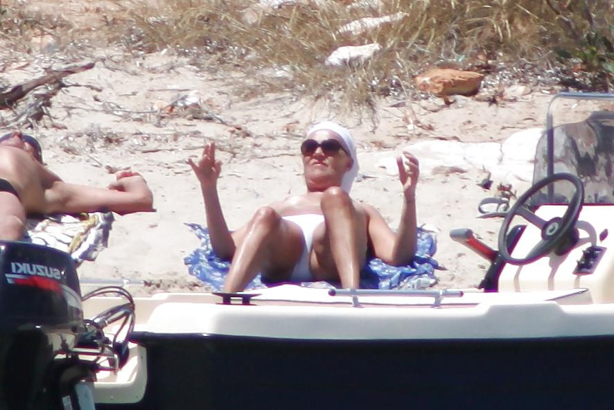 21P Topless beach in Paros1