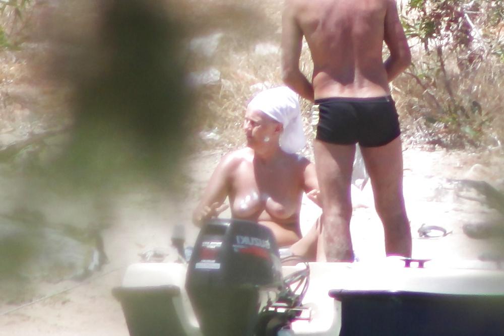21P Topless beach in Paros1