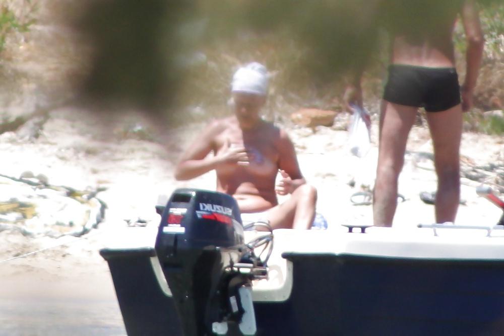 21P Topless beach in Paros1