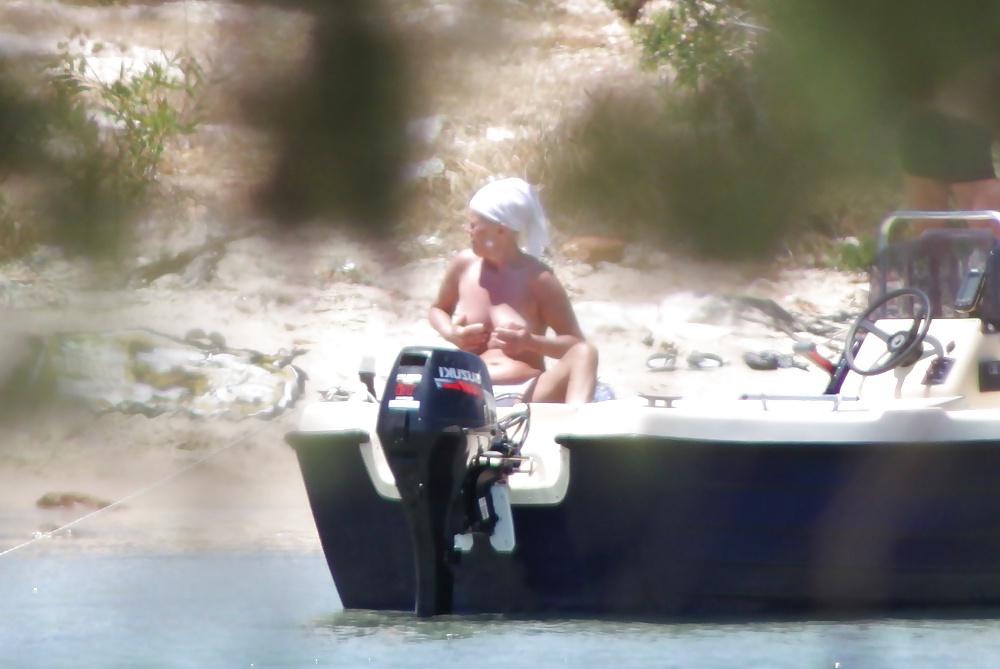 21P Topless beach in Paros1