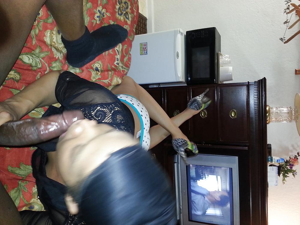 20P Petite Black Queen loves on me
