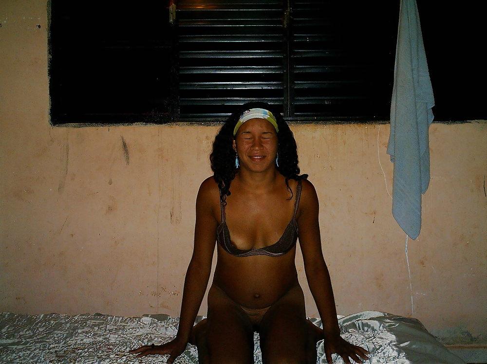 13P Novas fotos da putinha Brazilian bitch
