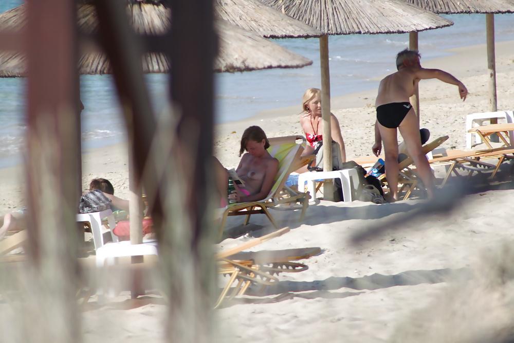 11P Topless beach in Naxos1