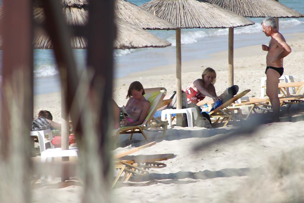 11P Topless beach in Naxos1
