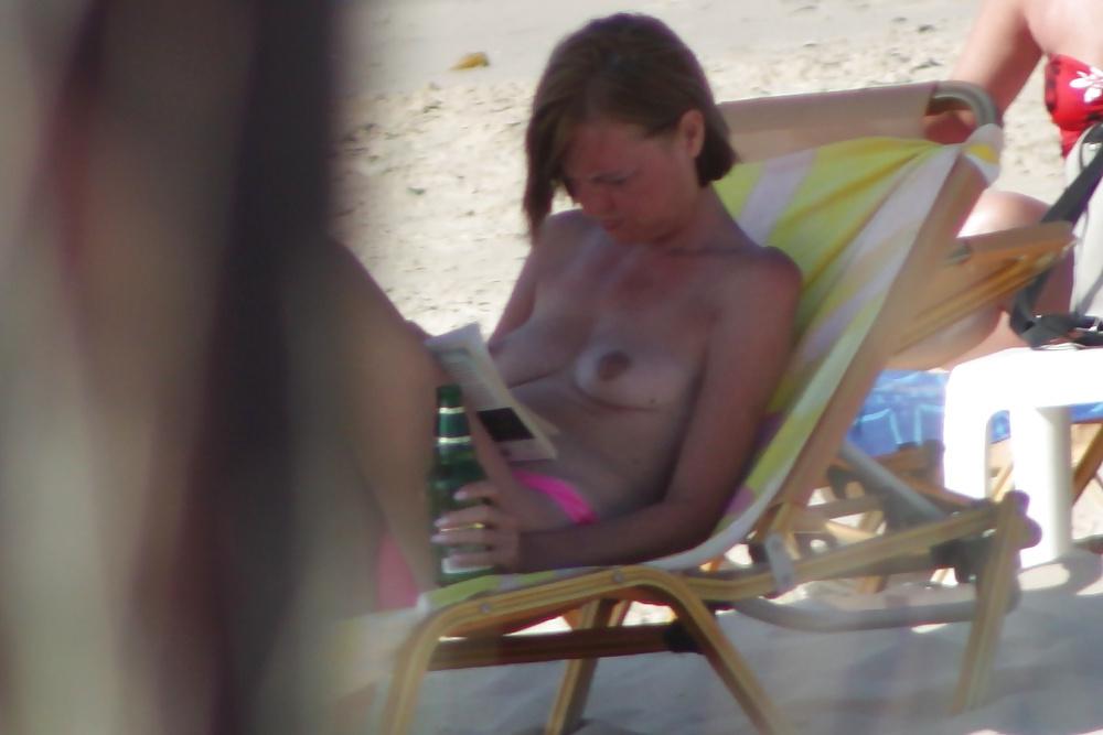 11P Topless beach in Naxos1