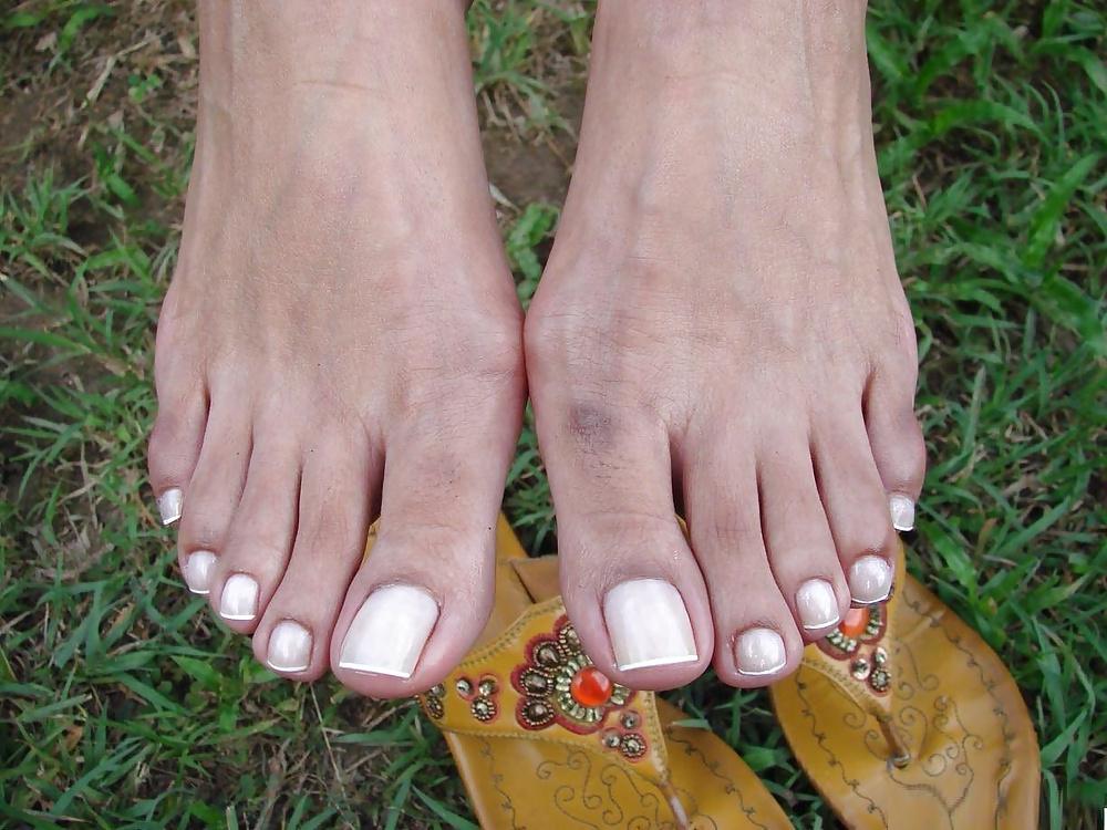 24P Gentle toes love