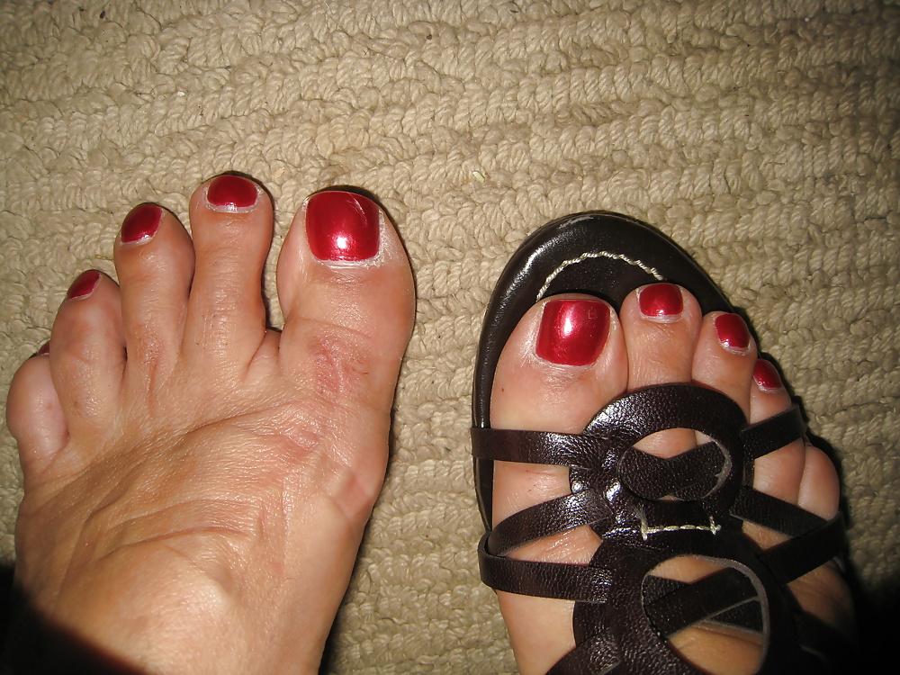 24P Gentle toes love