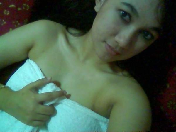 17P Kinky Malay Chick