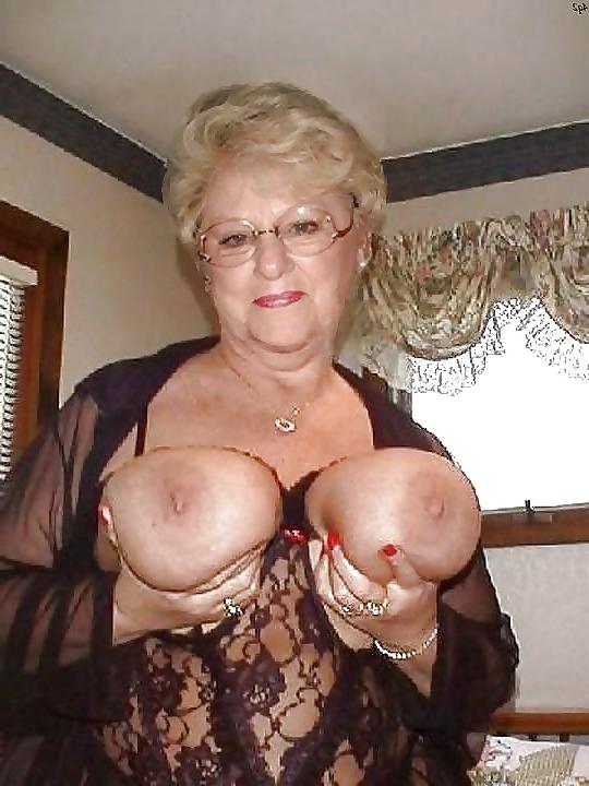 21P Hot Ladies In Glasses 21