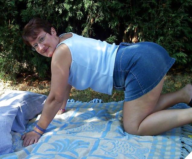 23P British MILF Wife Cindy