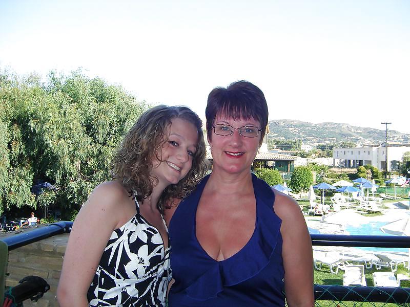 23P British MILF Wife Cindy