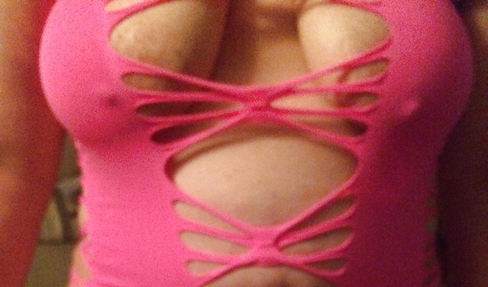 11P Wife's thick juicy body. In Pink