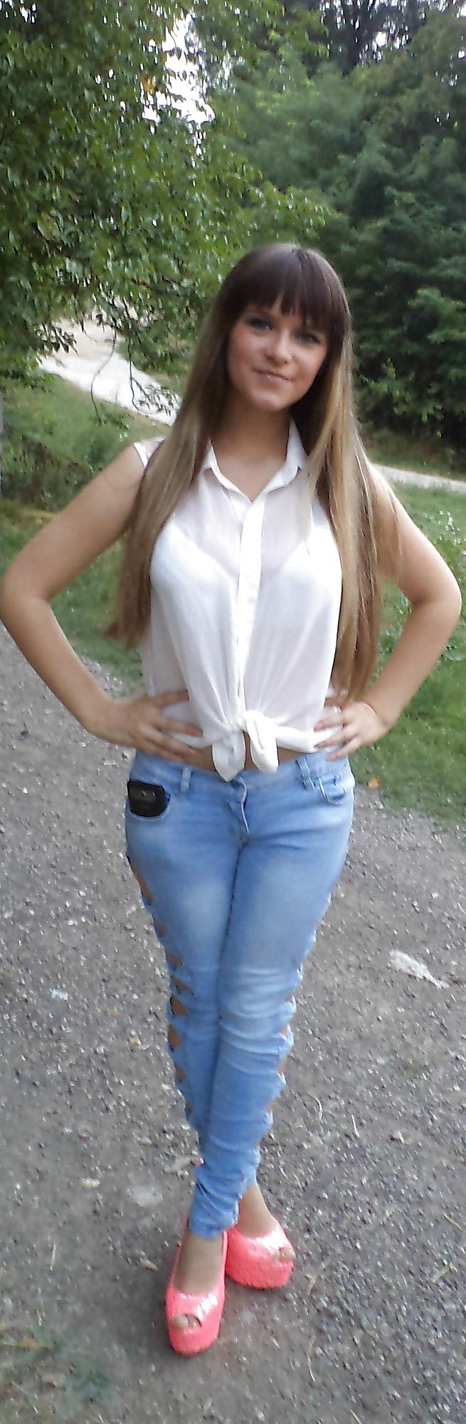 24P Biggest whore bitch and slut on this site (teen mom)