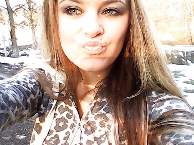 24P Biggest whore bitch and slut on this site (teen mom)