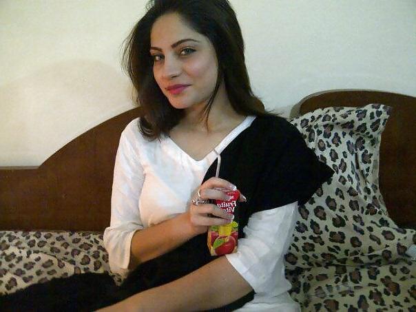 25P Paki bitch neelam that Big Black Cocks (BBCs) MUST TRY 3!
